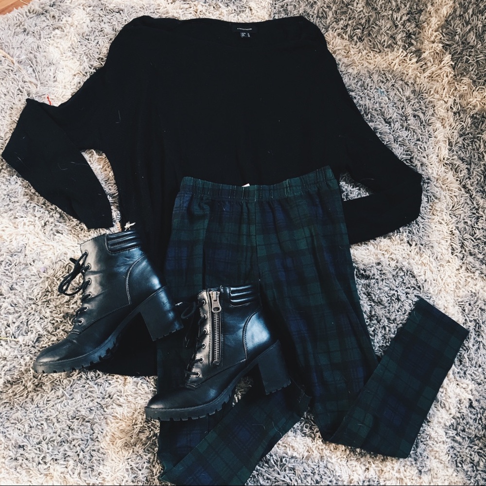 Leggings & sweater (bundle!) 🦚